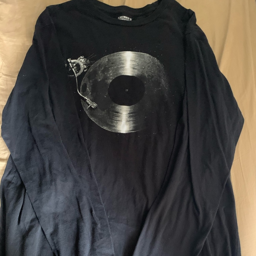 Mens L graphic long sleeve tee